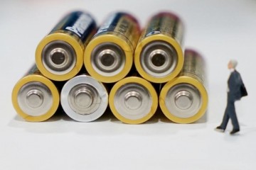 锂电池跨界熔喷布星源原料拟建5条生产线股价逆势上涨