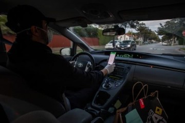 美媒白宫经济参谋估计美国失业率下月将超越20％