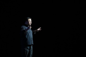 罗永浩直播卖房首秀划水19110张优惠券被抢购呼喊赚够了