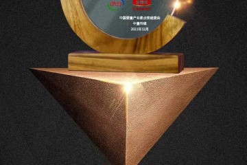 品质引领口碑爆棚！“大奖收割机”伊利金领冠获行业至高奖